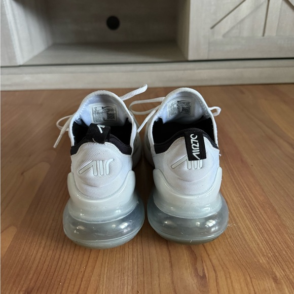 Women’s White Nike Air Max 270 - Picture 5 of 8